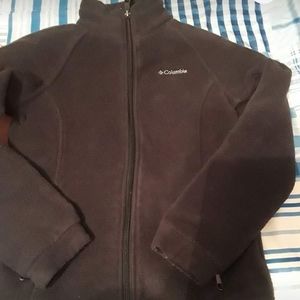 💚💜SOLD💜💛Boys black Columbia fleece